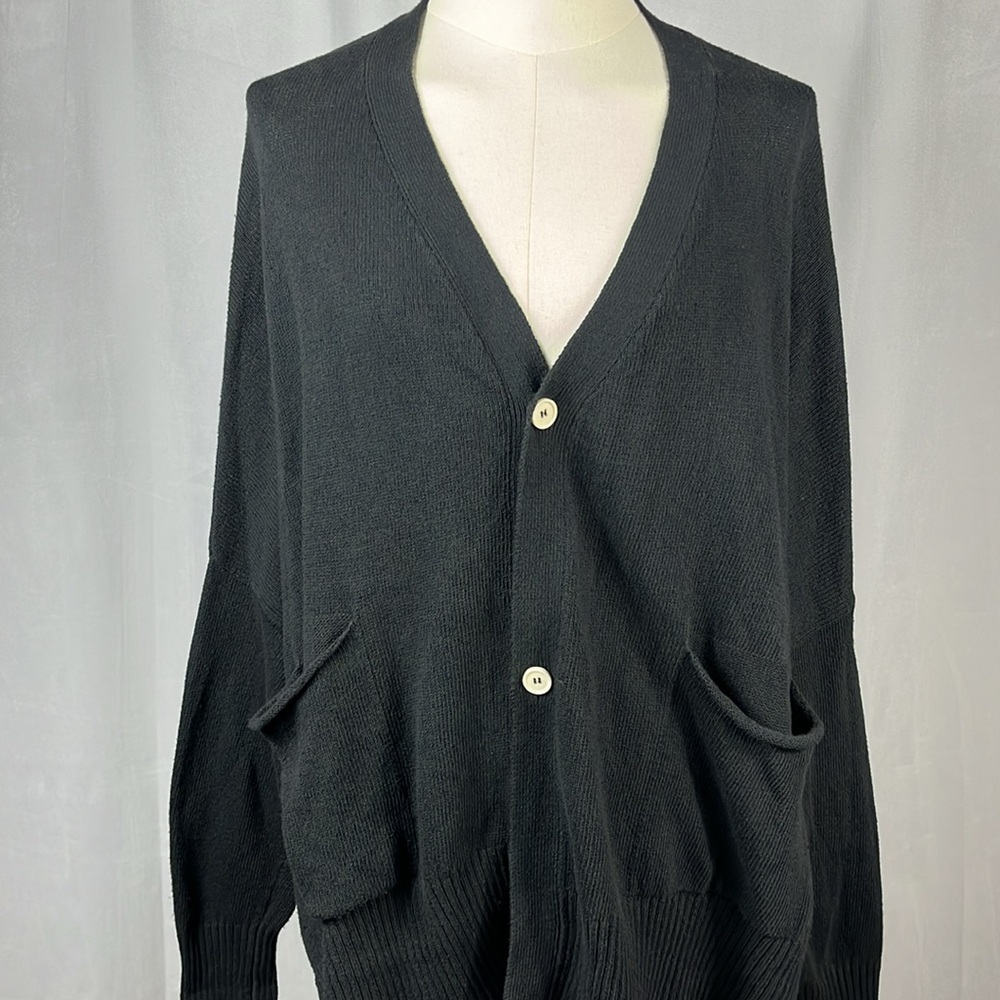 MA'RY'YA Cardigan Scollo A V Neck Sweater in Black. - Picture 4 of 8